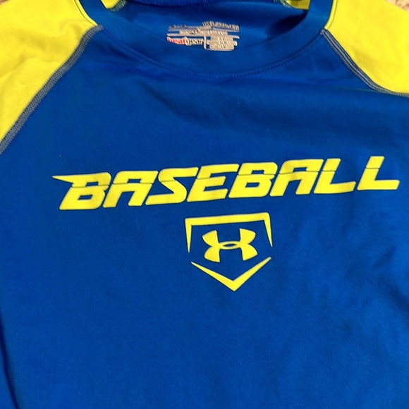 Big boys under armour bundle 2 pair of shorts, 4 shirts sizeYL to  YXL or 14/16. - Picture 14 of 15